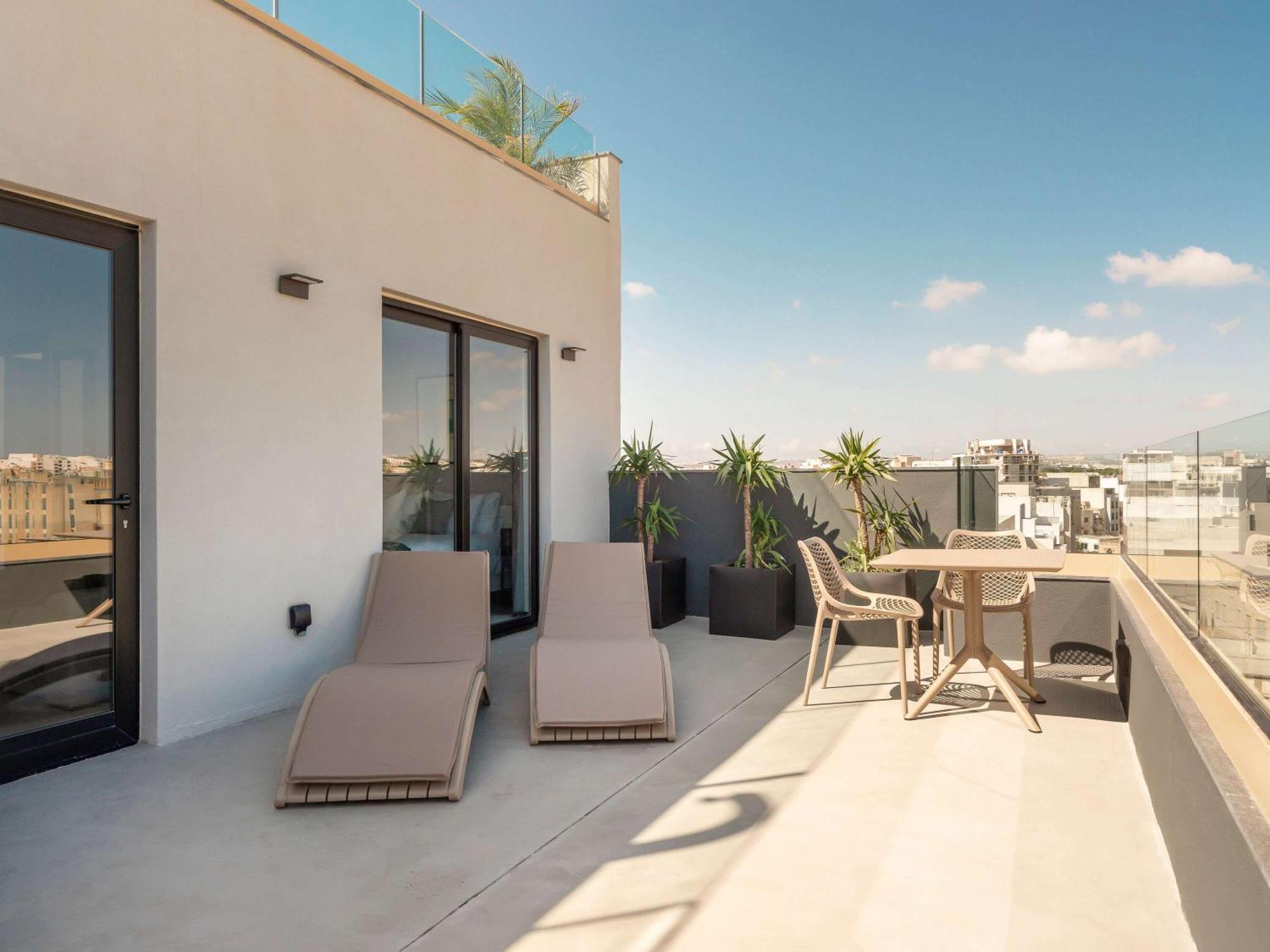 Aparthotel Adagio Malta Central Мсида Екстериор снимка
